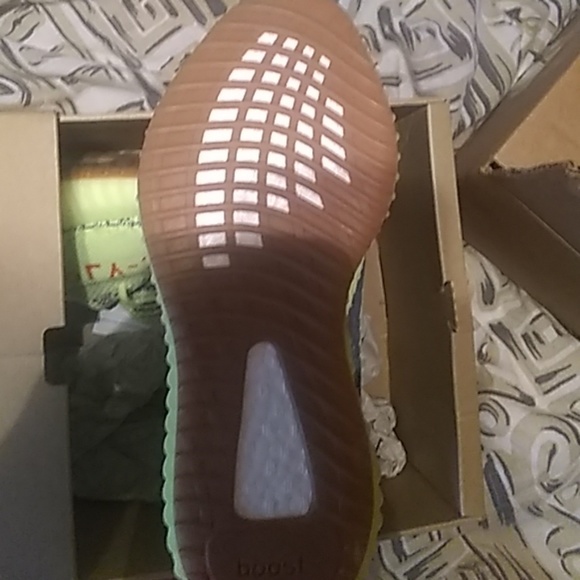 Yeezy boost 350 - Picture 4 of 4